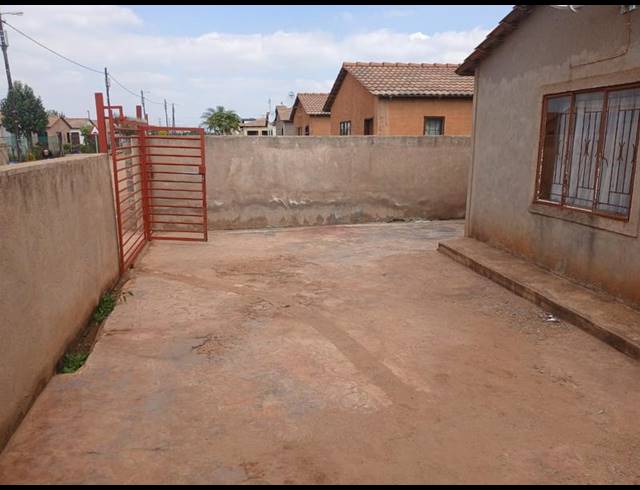 2 BEDROOM HOUSE FOR SALE IN SOSHANGUVE SOUTH